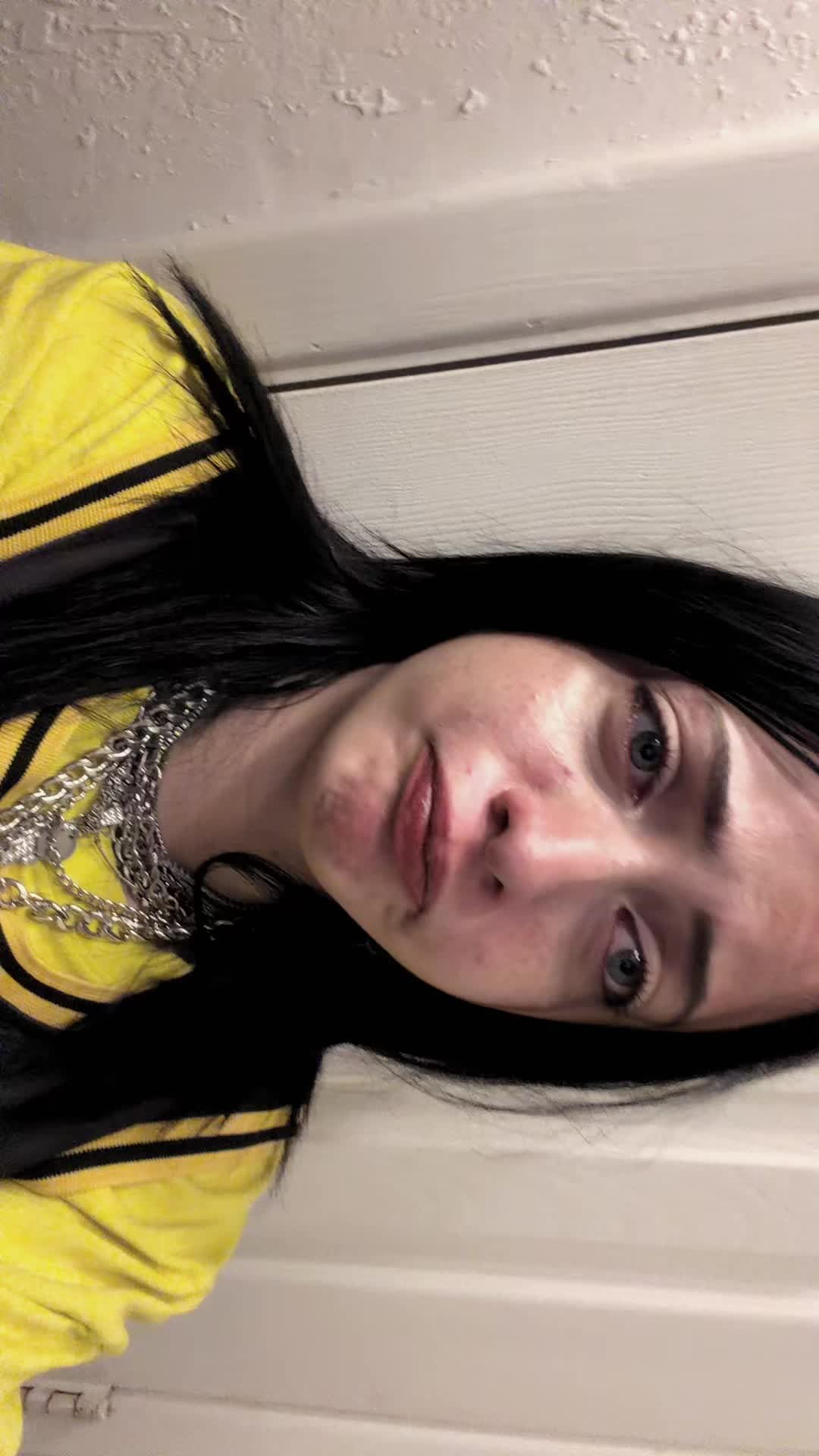 @L✩