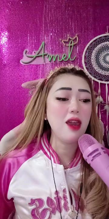 @icha.Laura