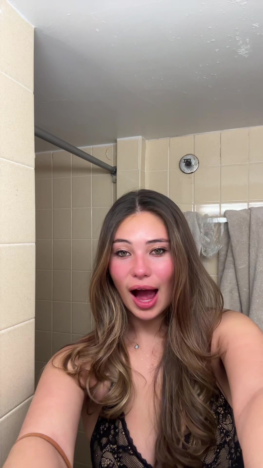 @Lara