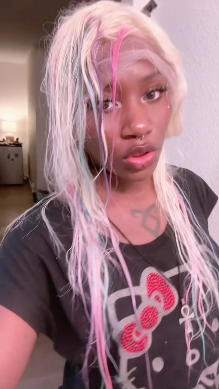 @𝓛𝔂𝓻𝓲𝓴 𝓶𝓪𝓮 🧁