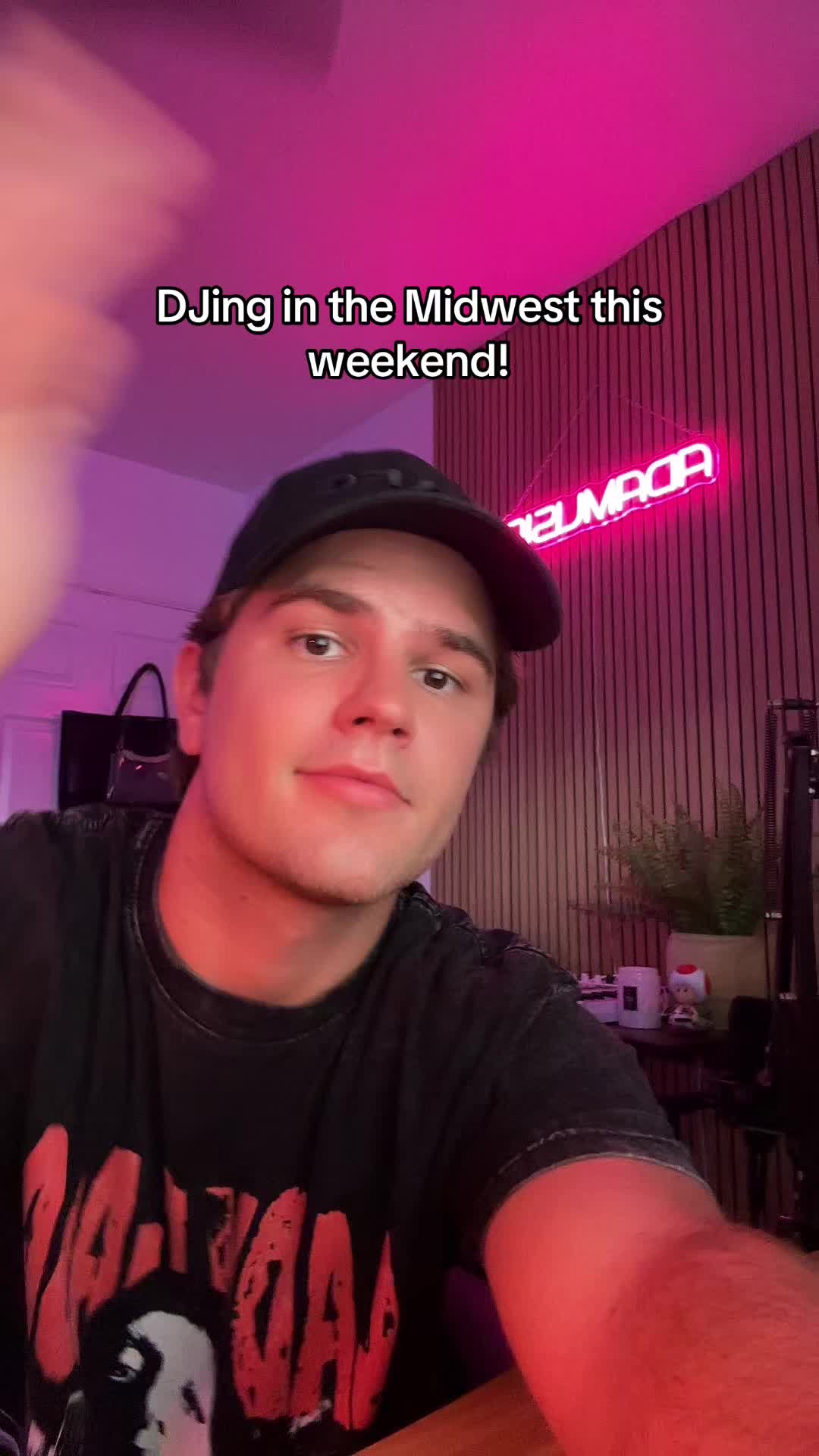 @Adamusic