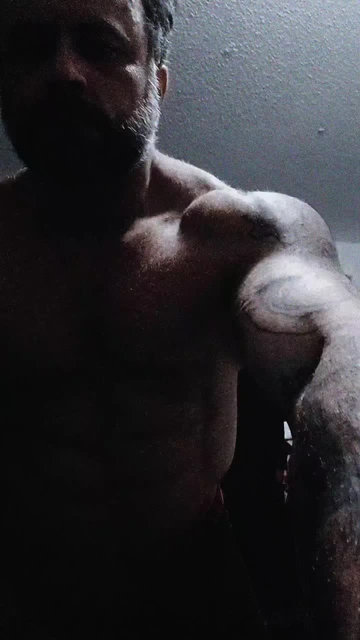 @Flesh_artist_1985