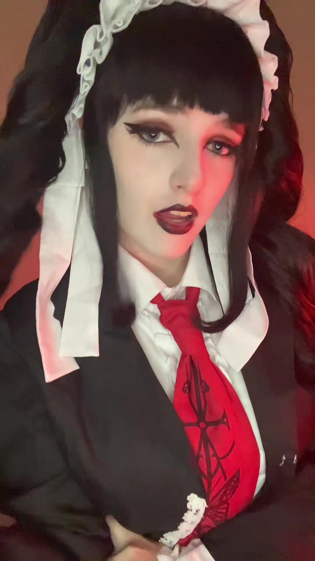@Elise🧟&zwj;♀️