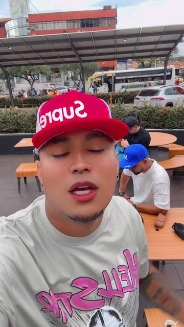 @Alex viral