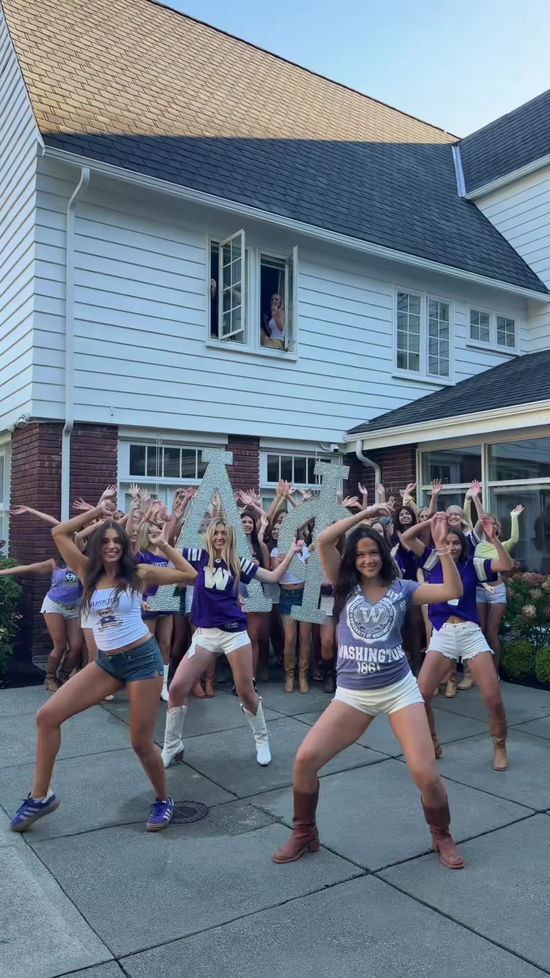 @uwalphaphi