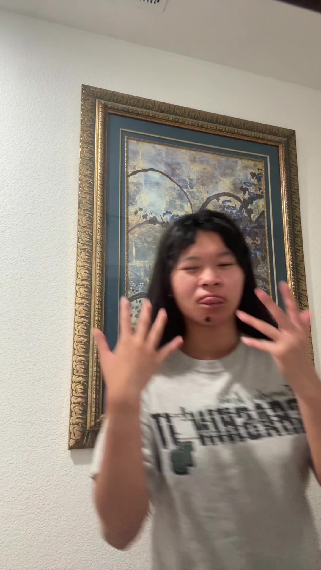 @￼