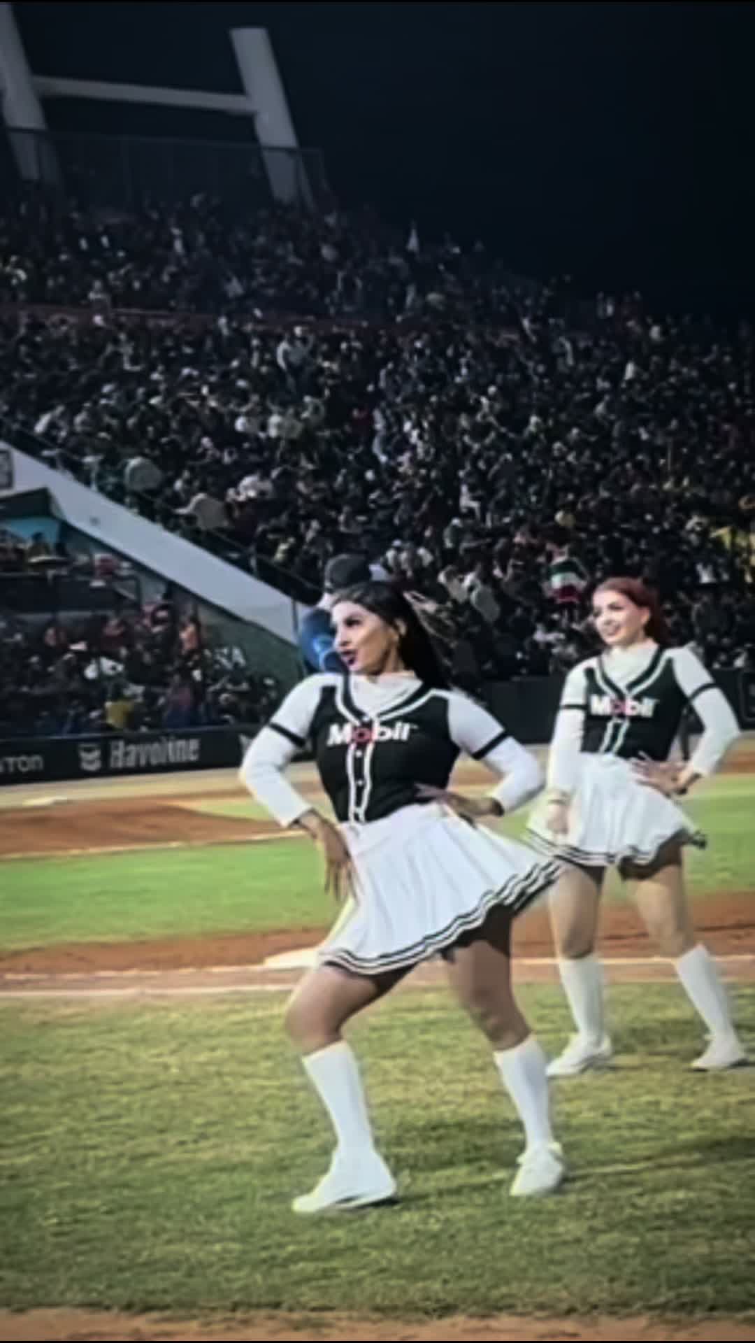@Martita La Duran👽🔮🪬🖤