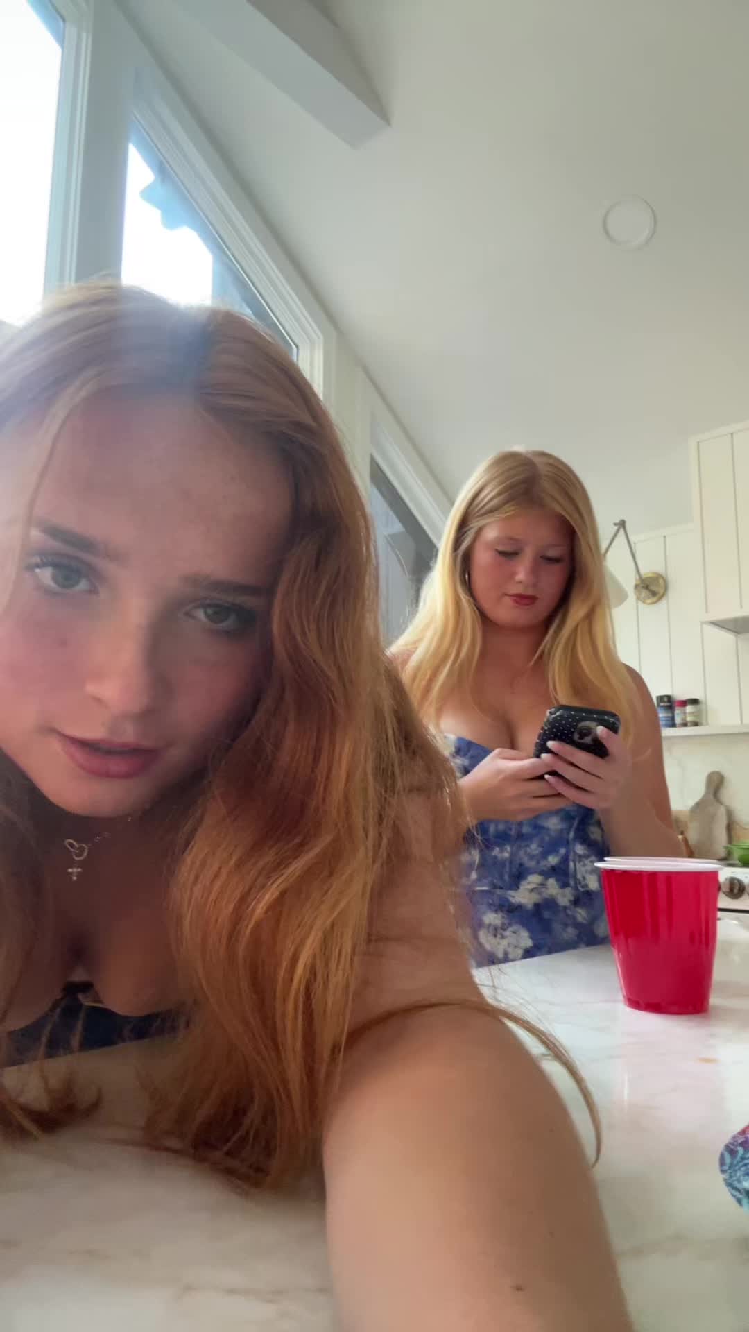 @Elliebellie