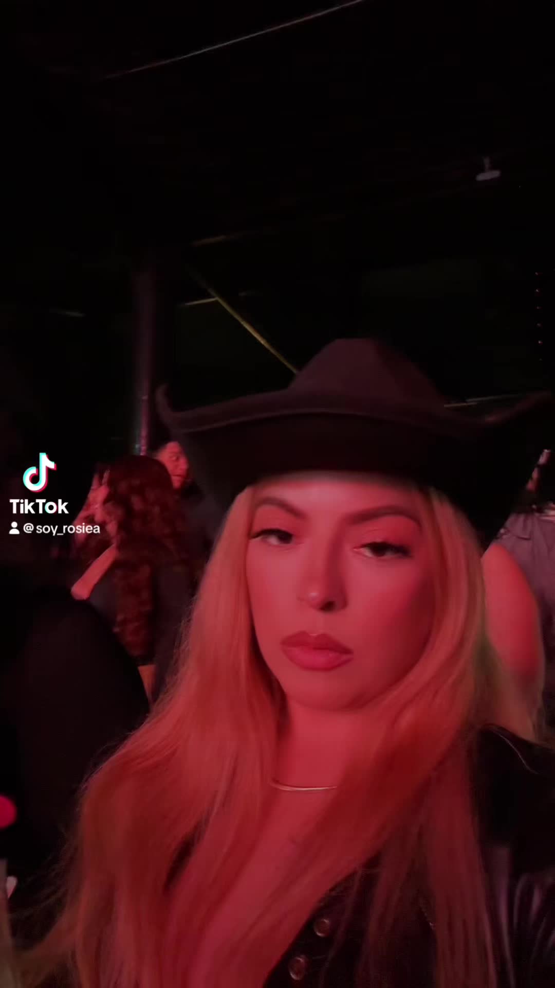 @soy_rosiea
