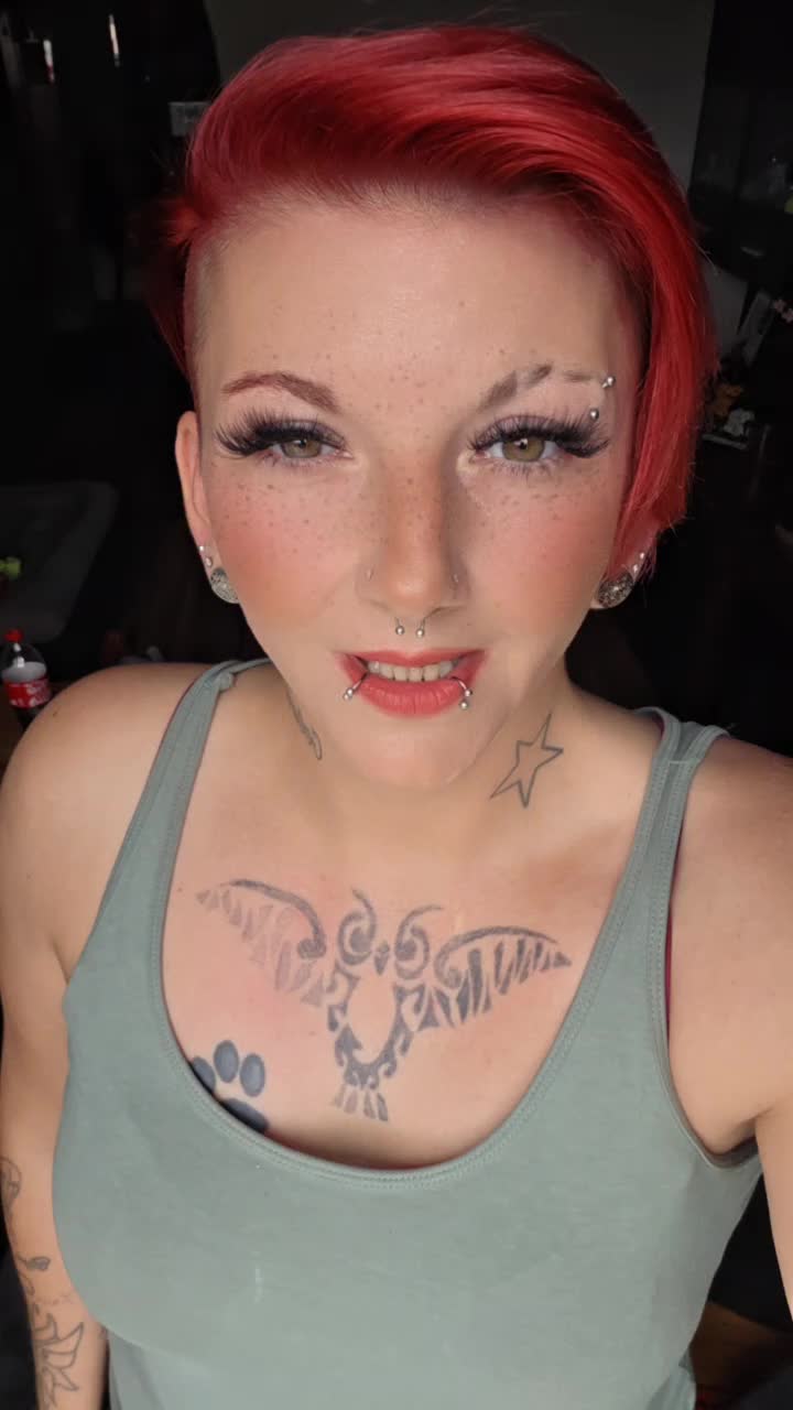 @Trucker Schildmaid Carina