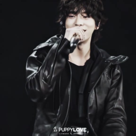 @elena ᥫ᭡.