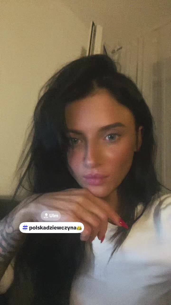 @ELLA 💜