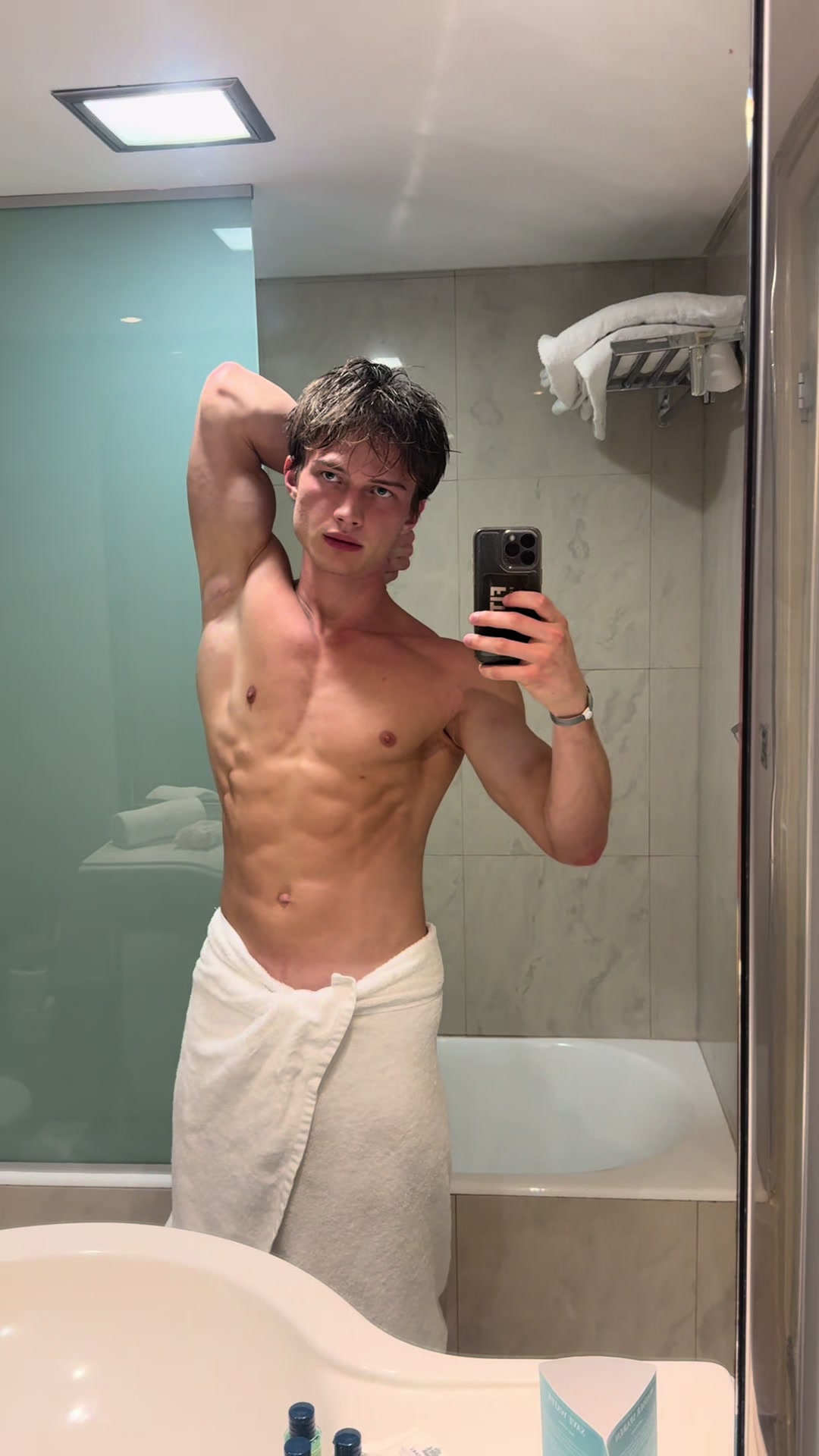 @yannisnews