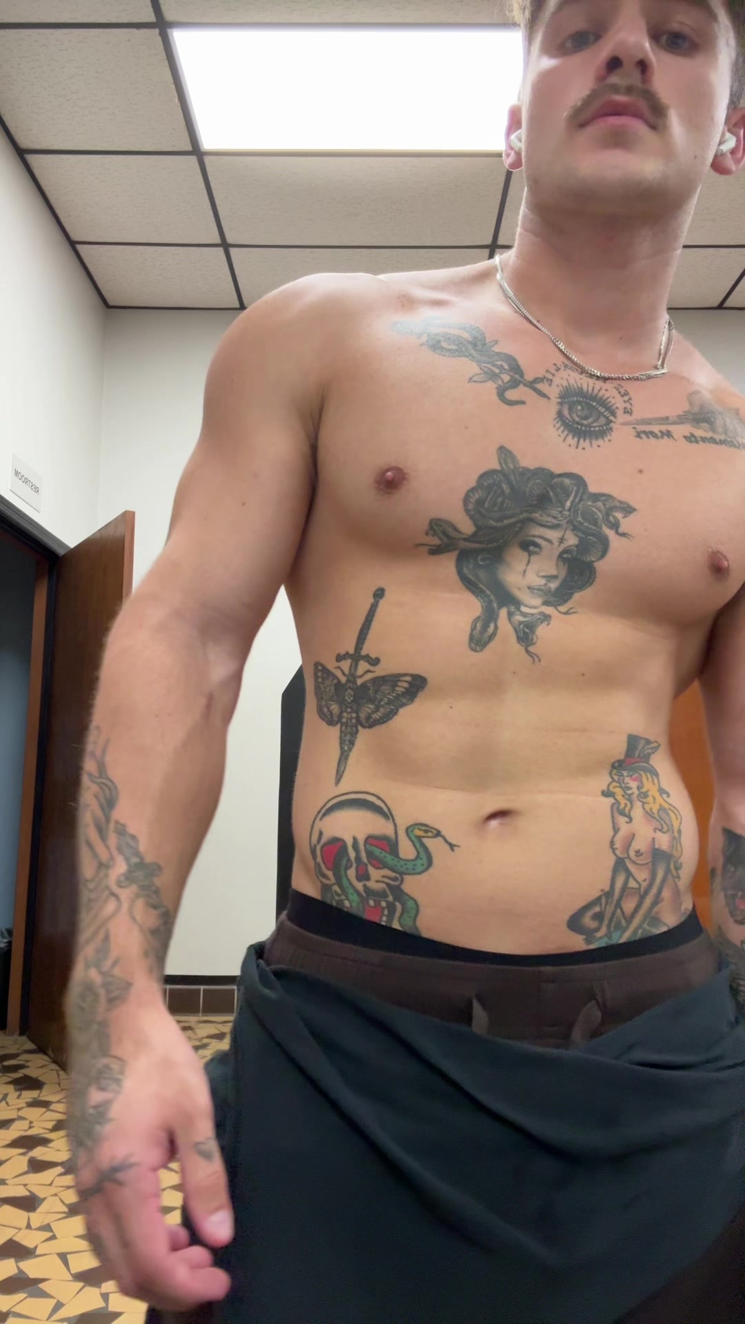 @jonirl_