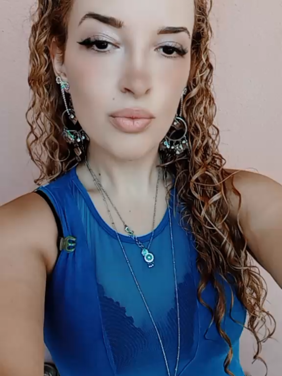 @Sofia__Lov___