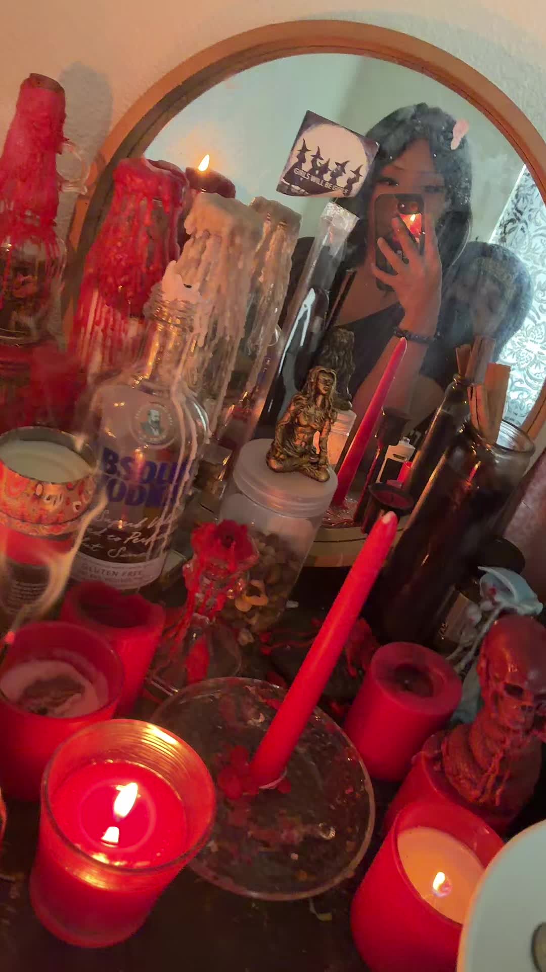 @🧛🏻♀️