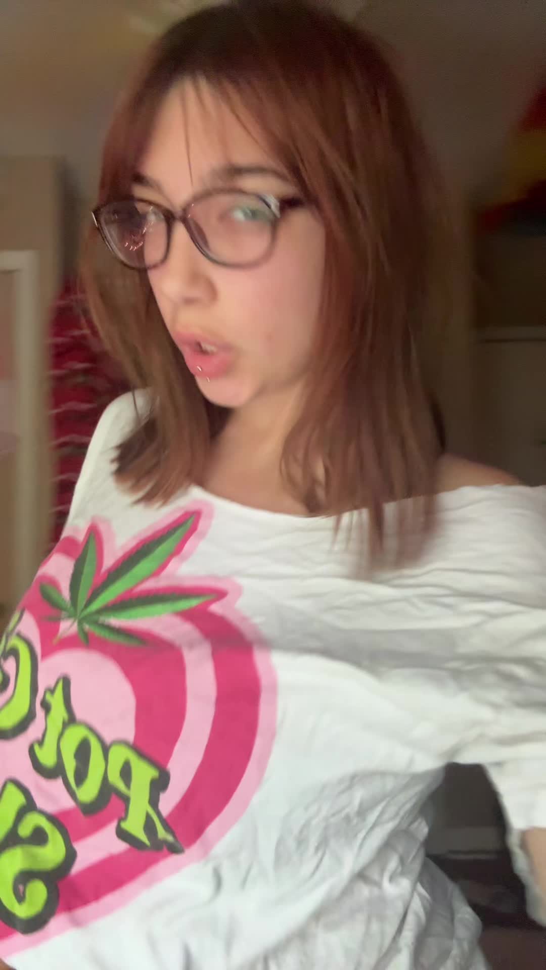 @s1s.3y