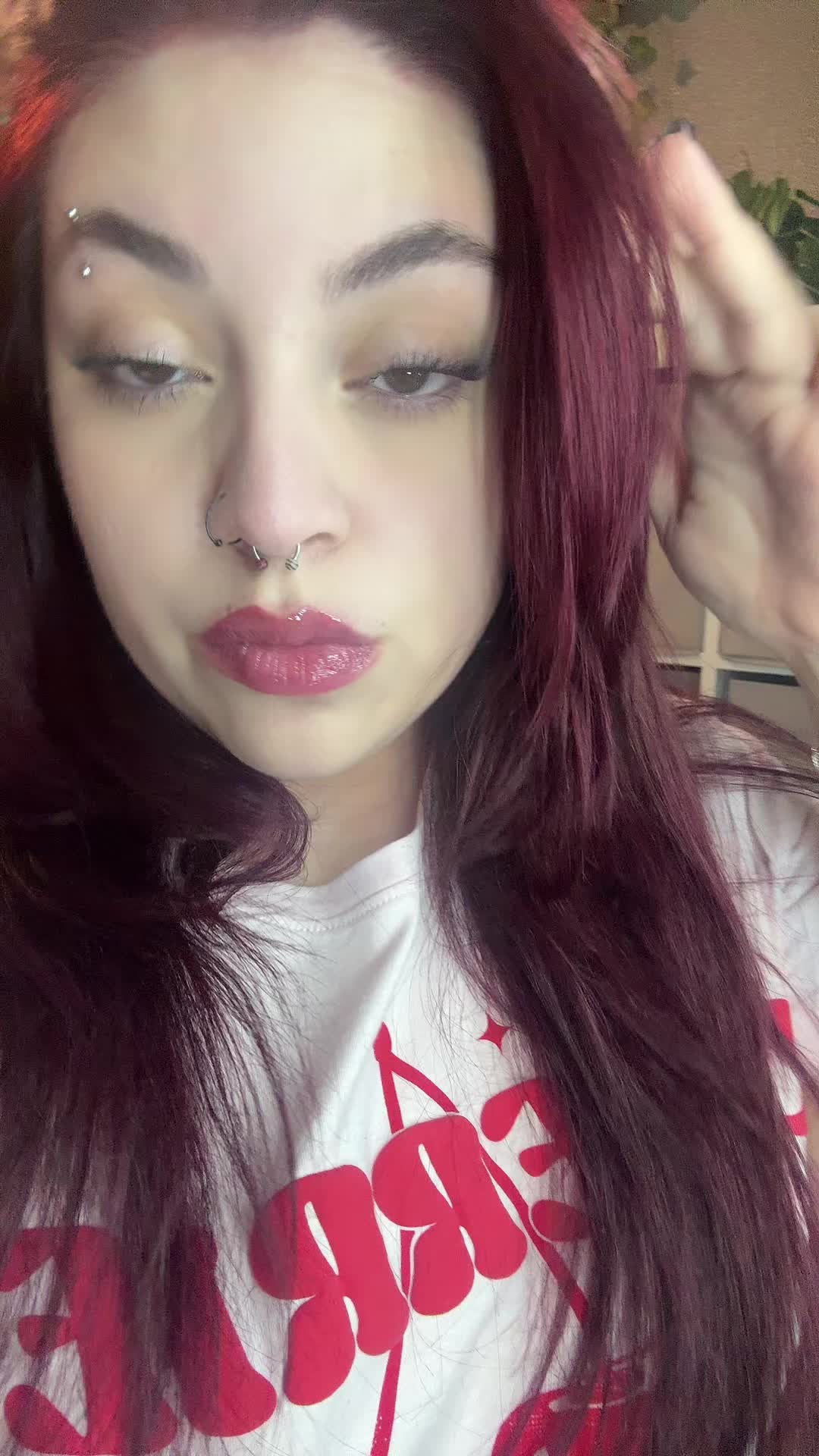 @angelinaa 🍒