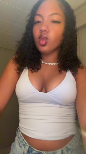 @lillyyjanesa
