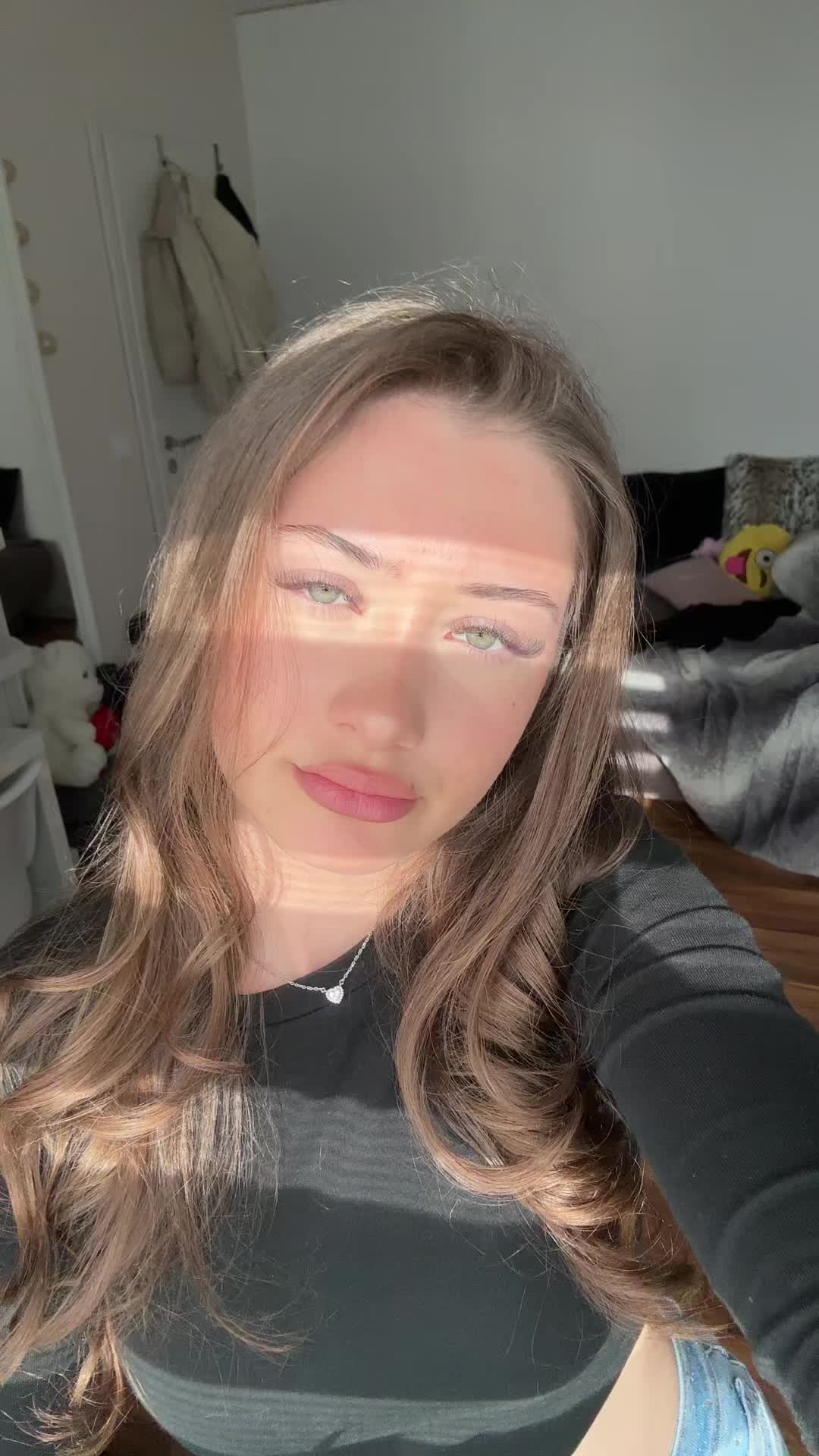 @𝑬