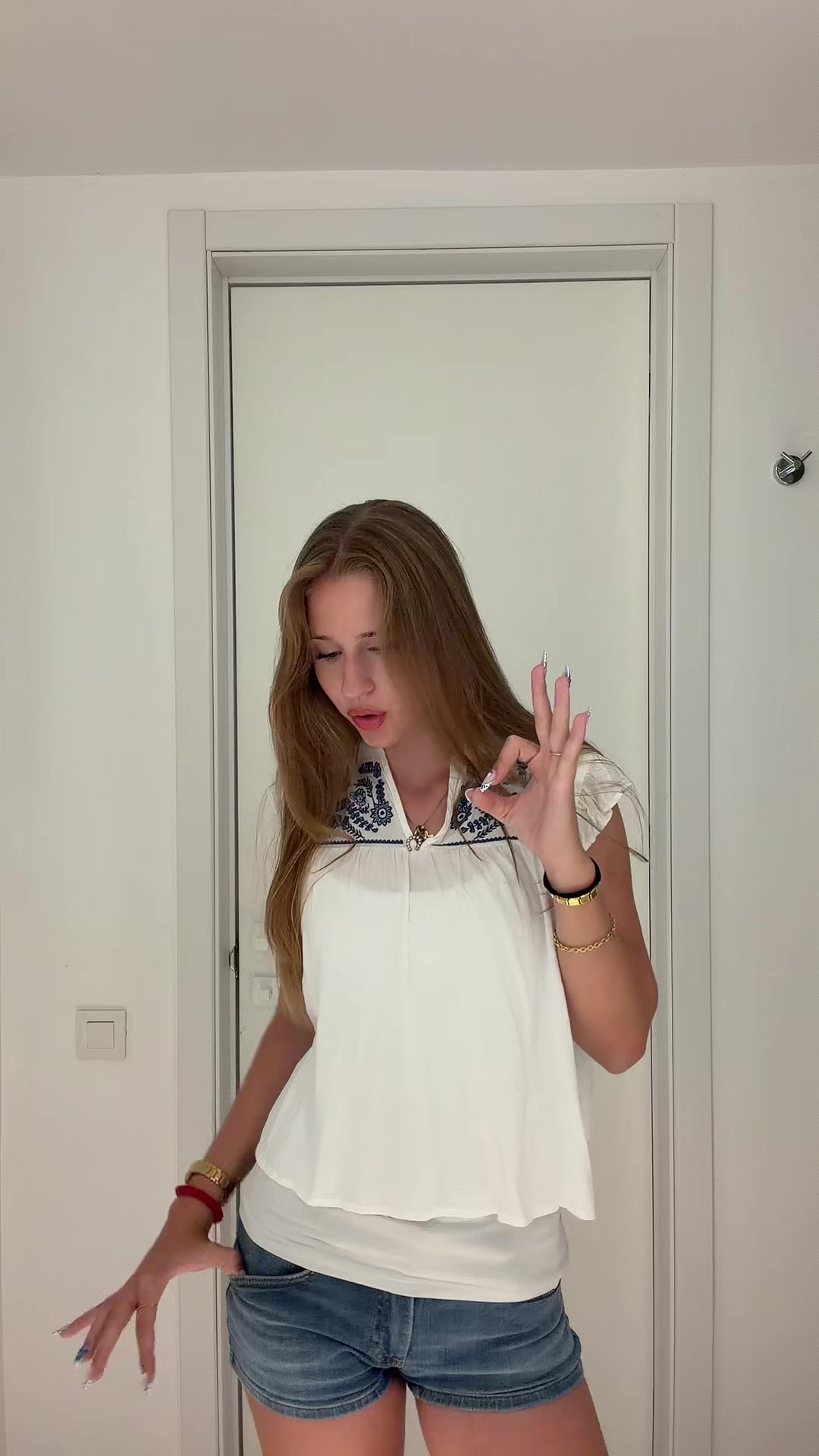 @𝑳𝑼𝑰𝑺𝑨