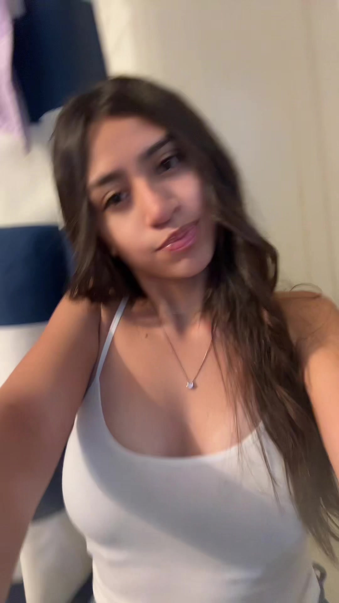 @bella