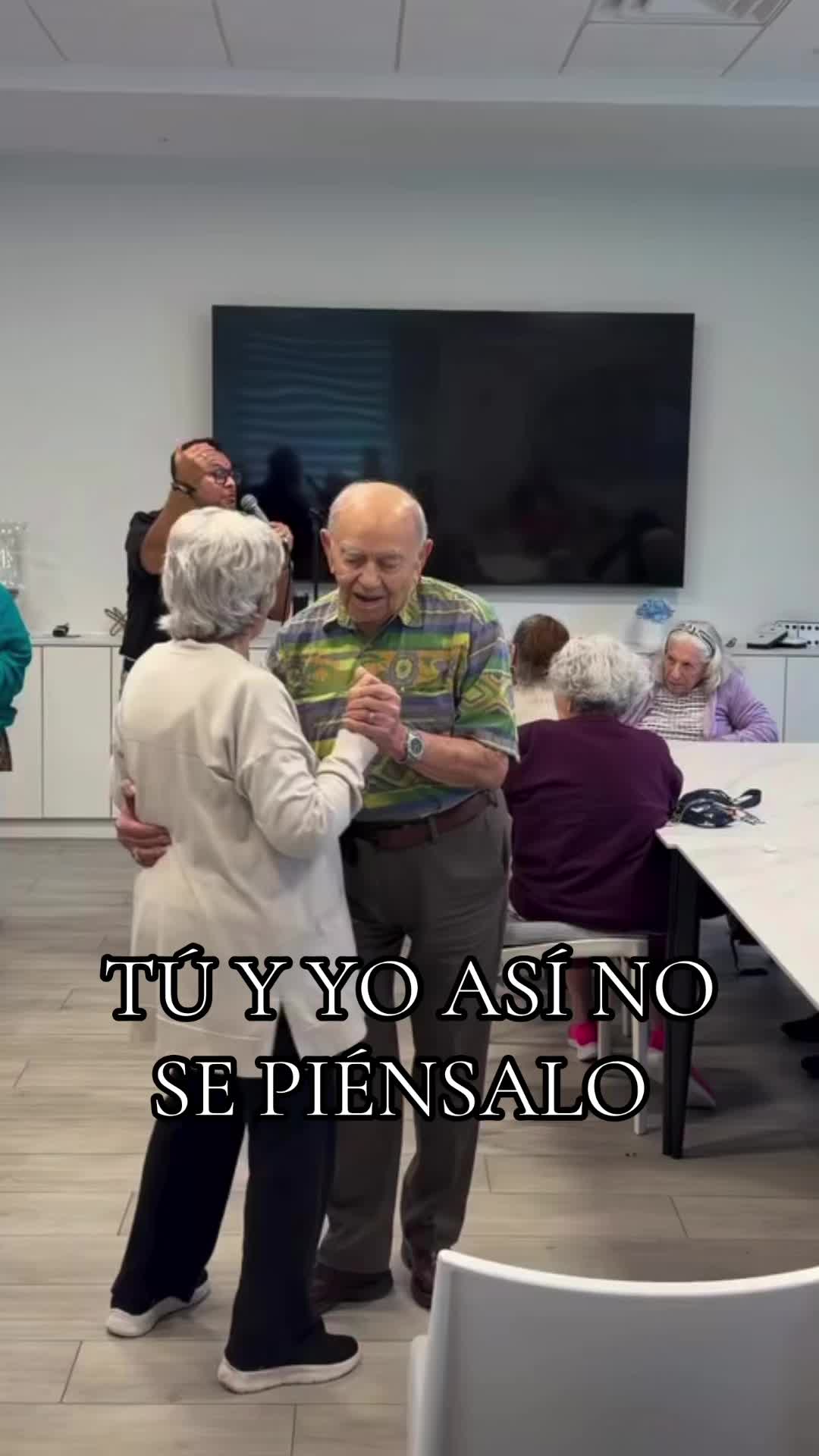 @EMPEZÓ A SEGUIRTE