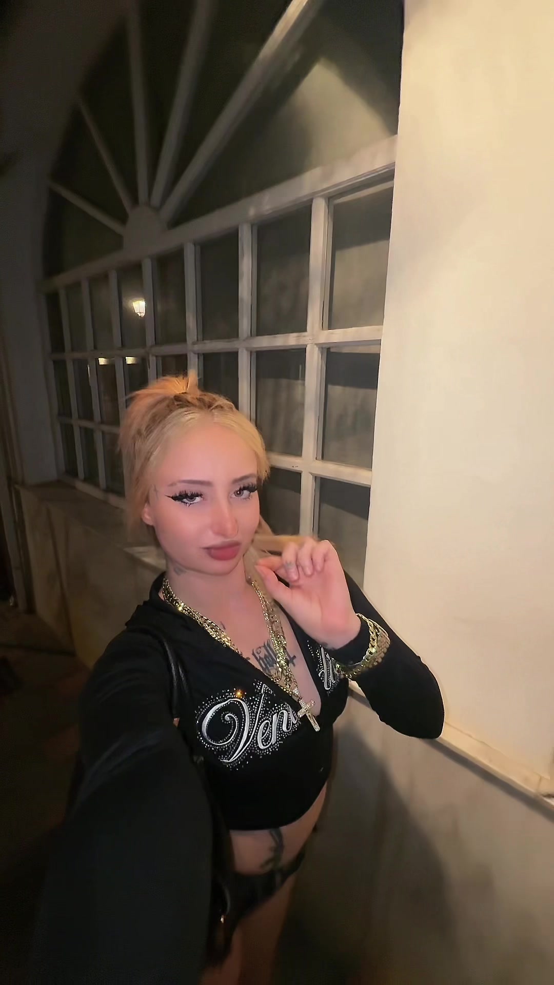 @sikariaxr
