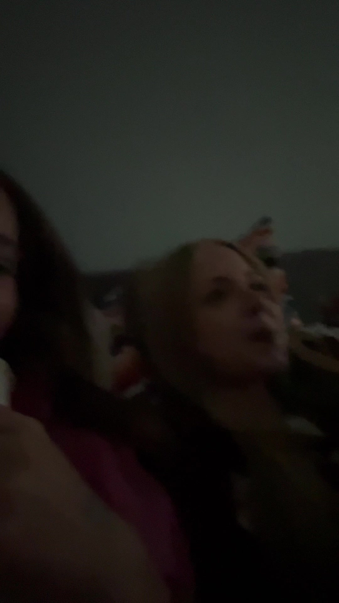 @zoemberassing