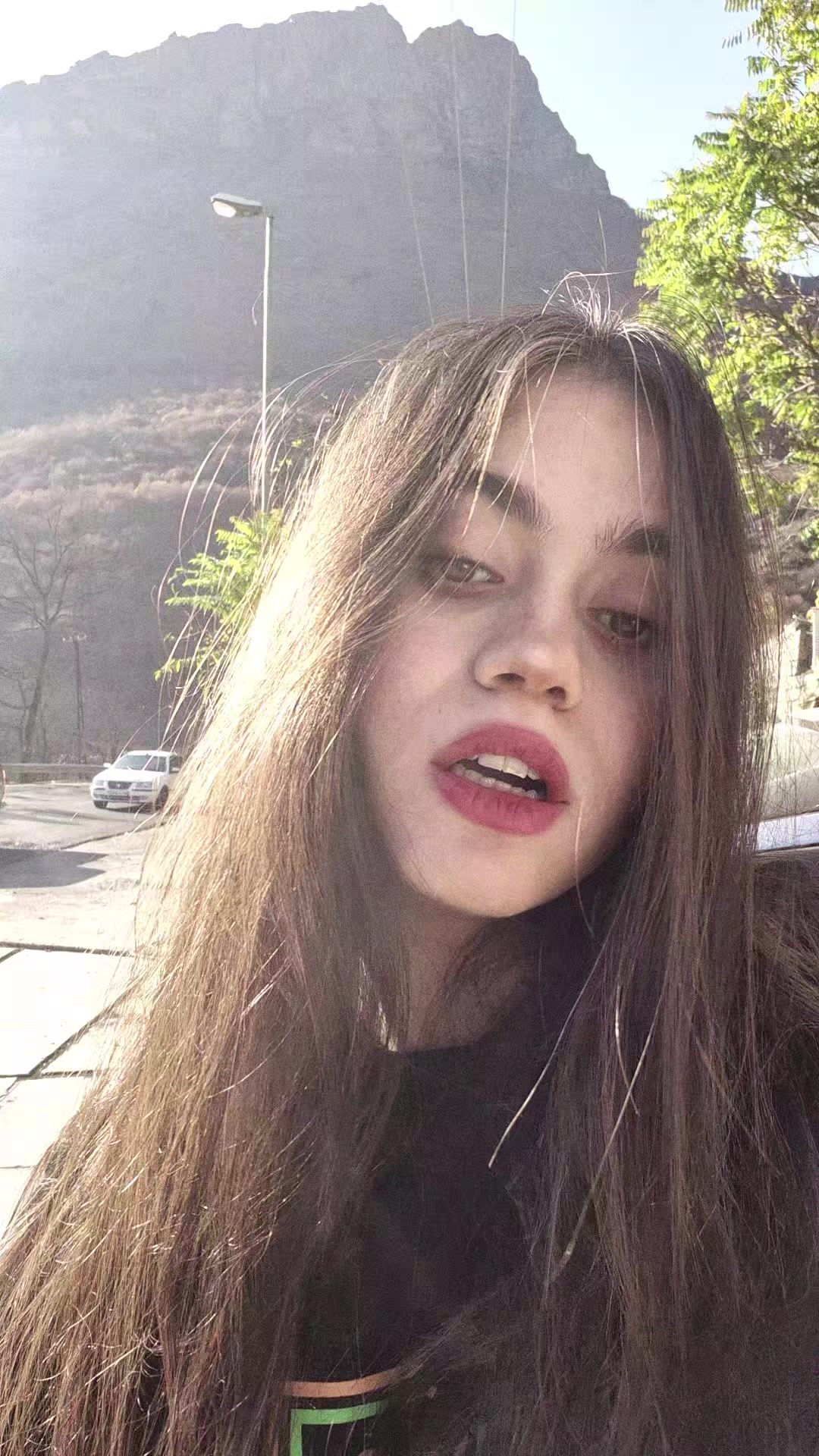 @niushaa