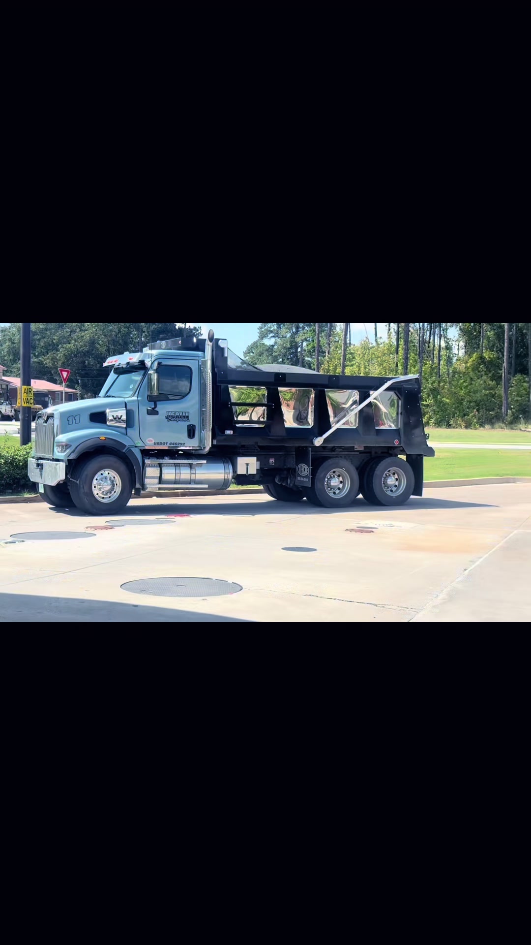 @truckherdeb