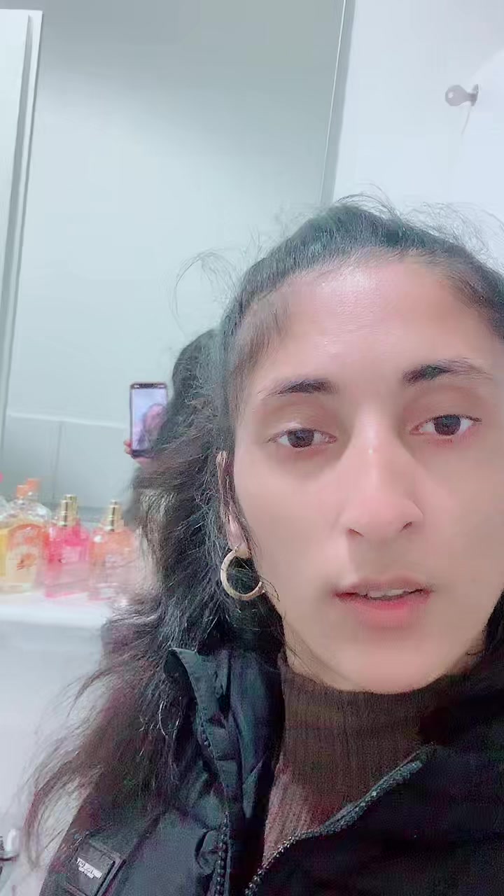 @Georgiana
