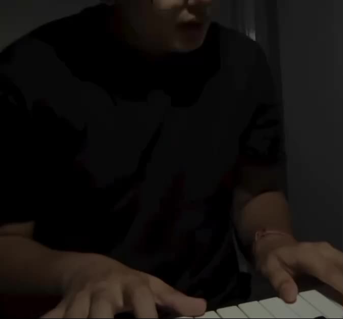 @....