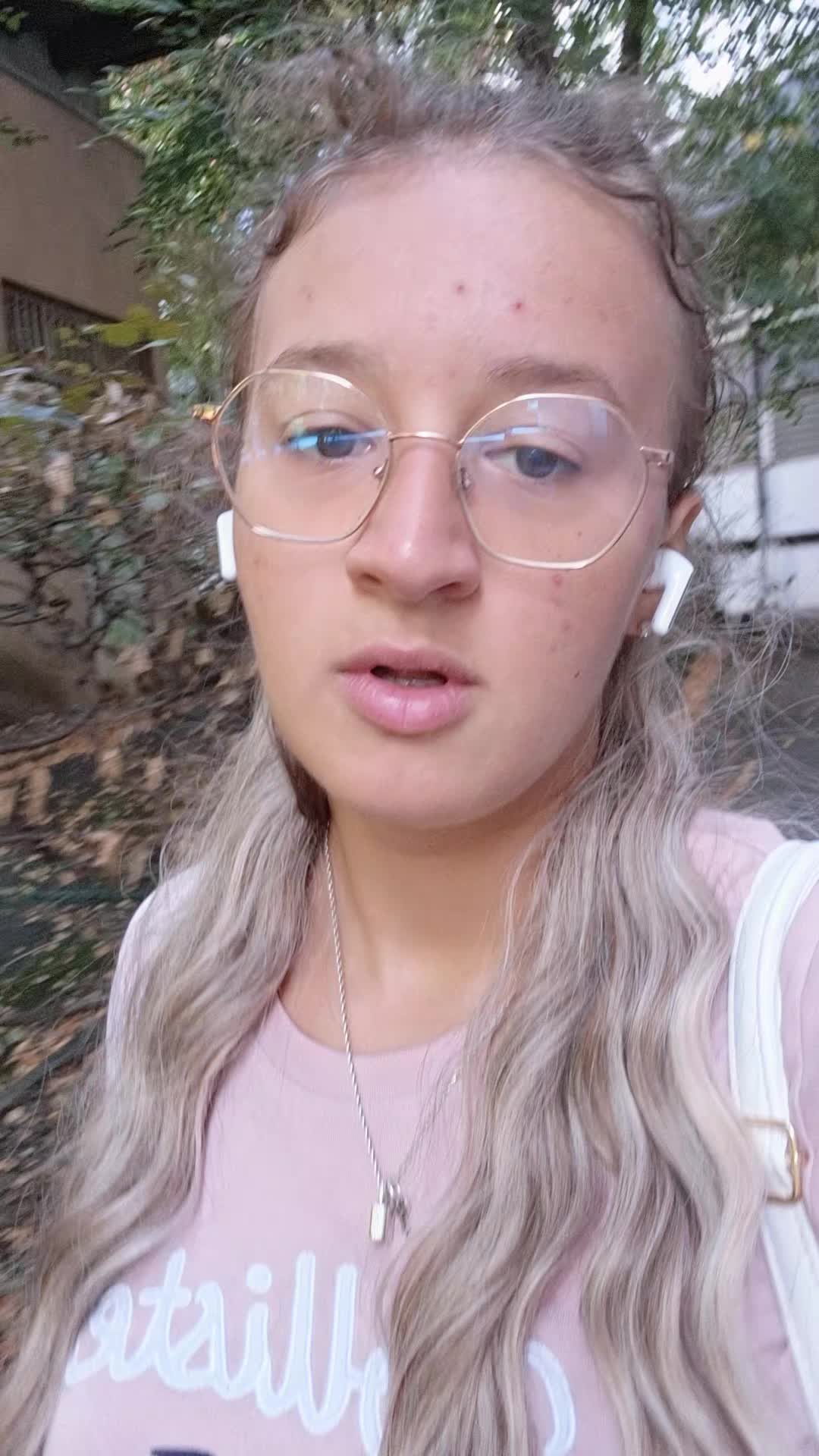 @JustNaomieVibes29