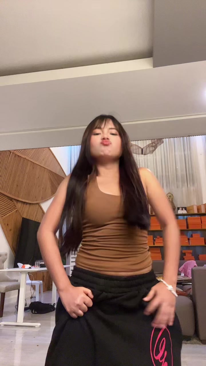 @Neneng G