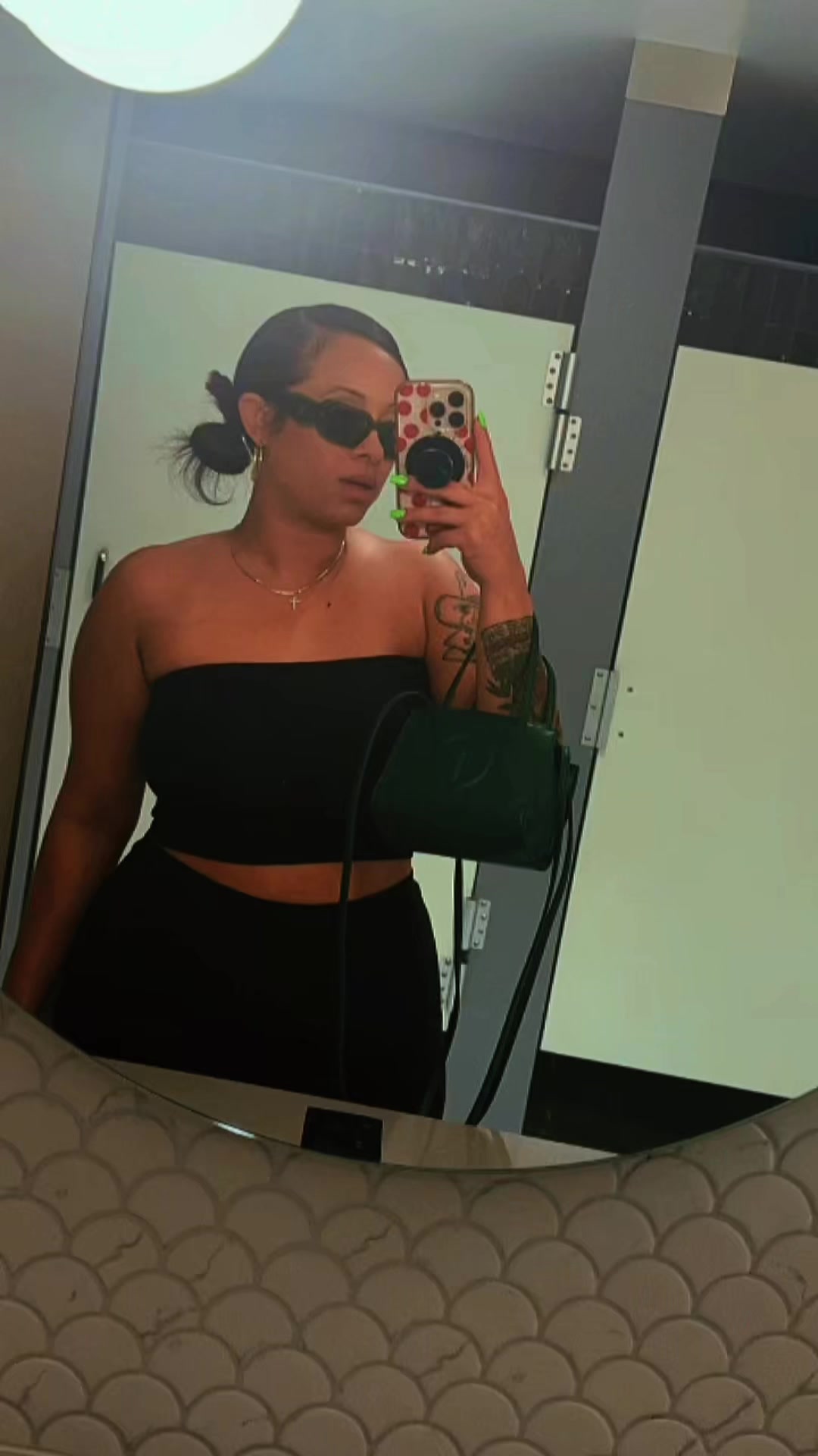 @alysianichele
