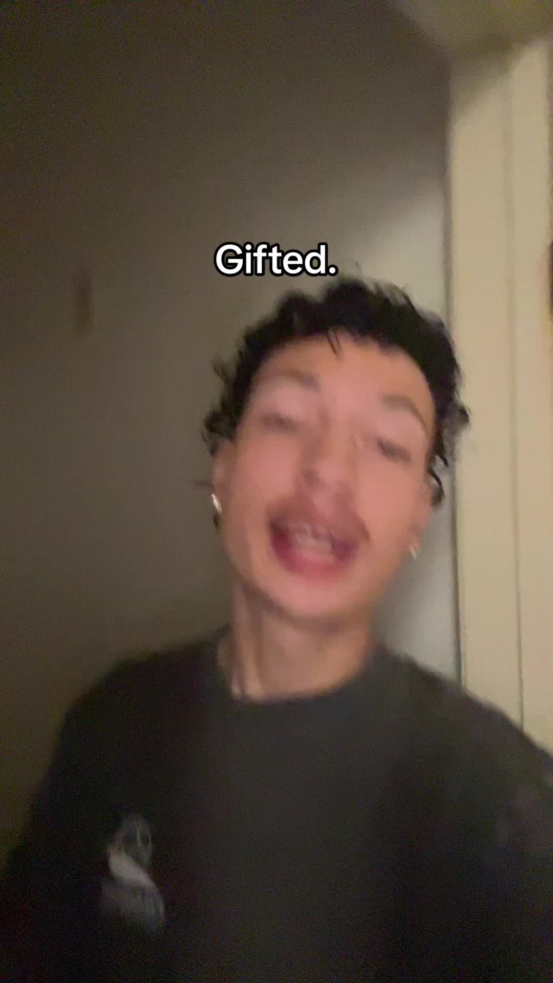 @🧛🏻 ﾒ𝟶