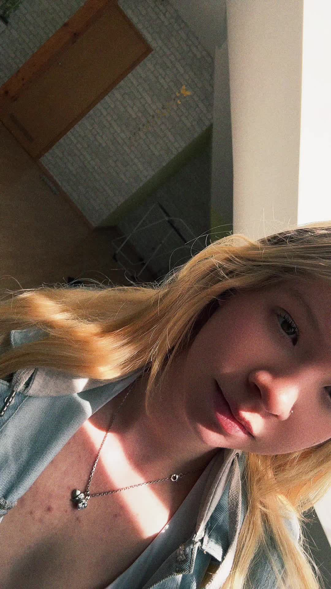 @Laura 🖤 🧸