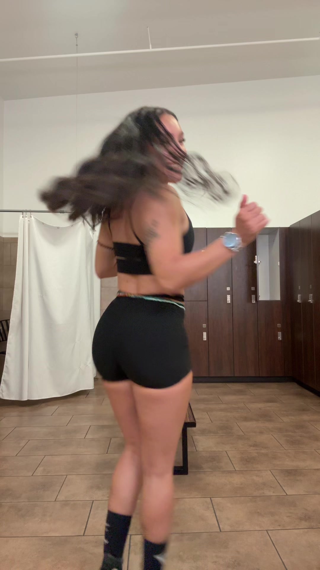 @Alondra