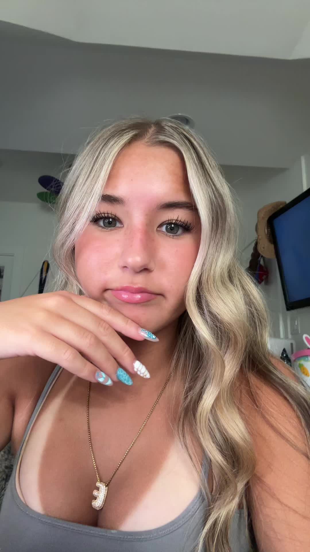 @eliana rie