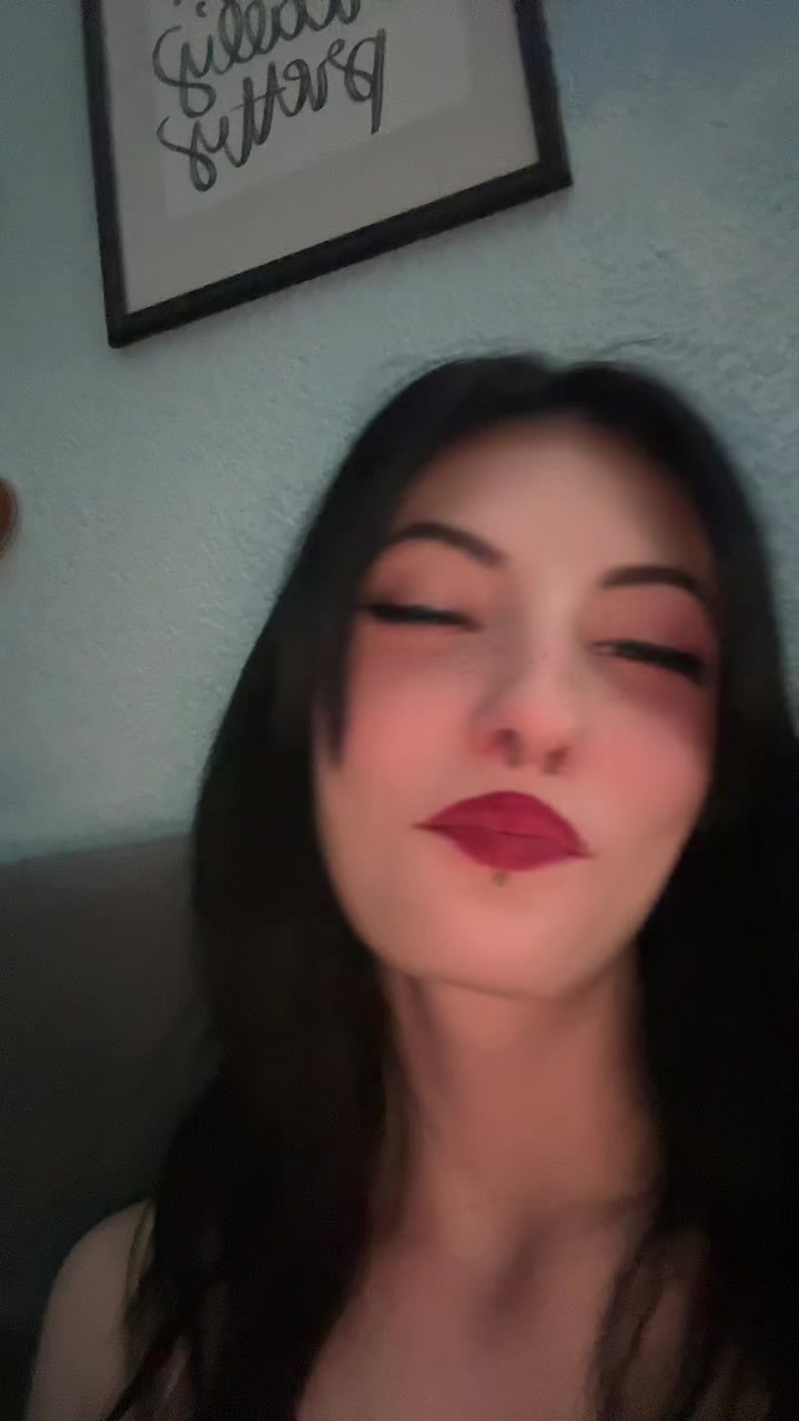 @<3
