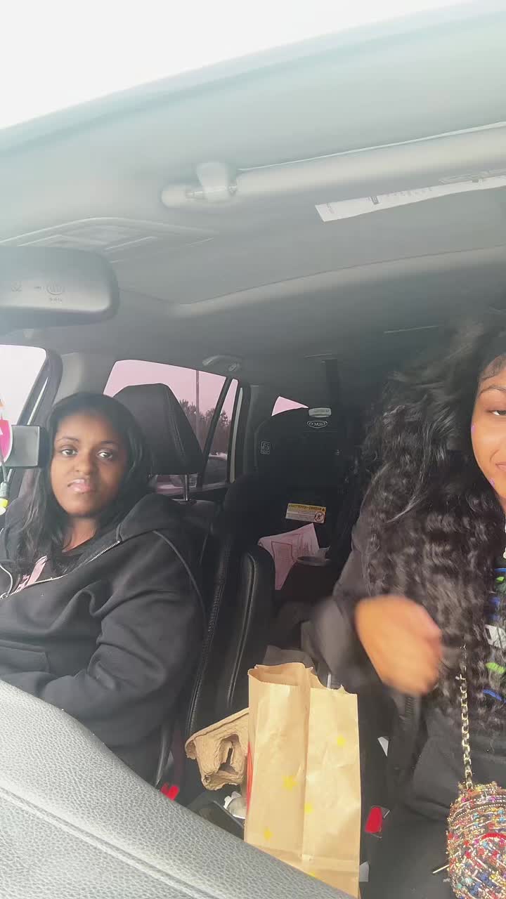 @itzyagirl_bree