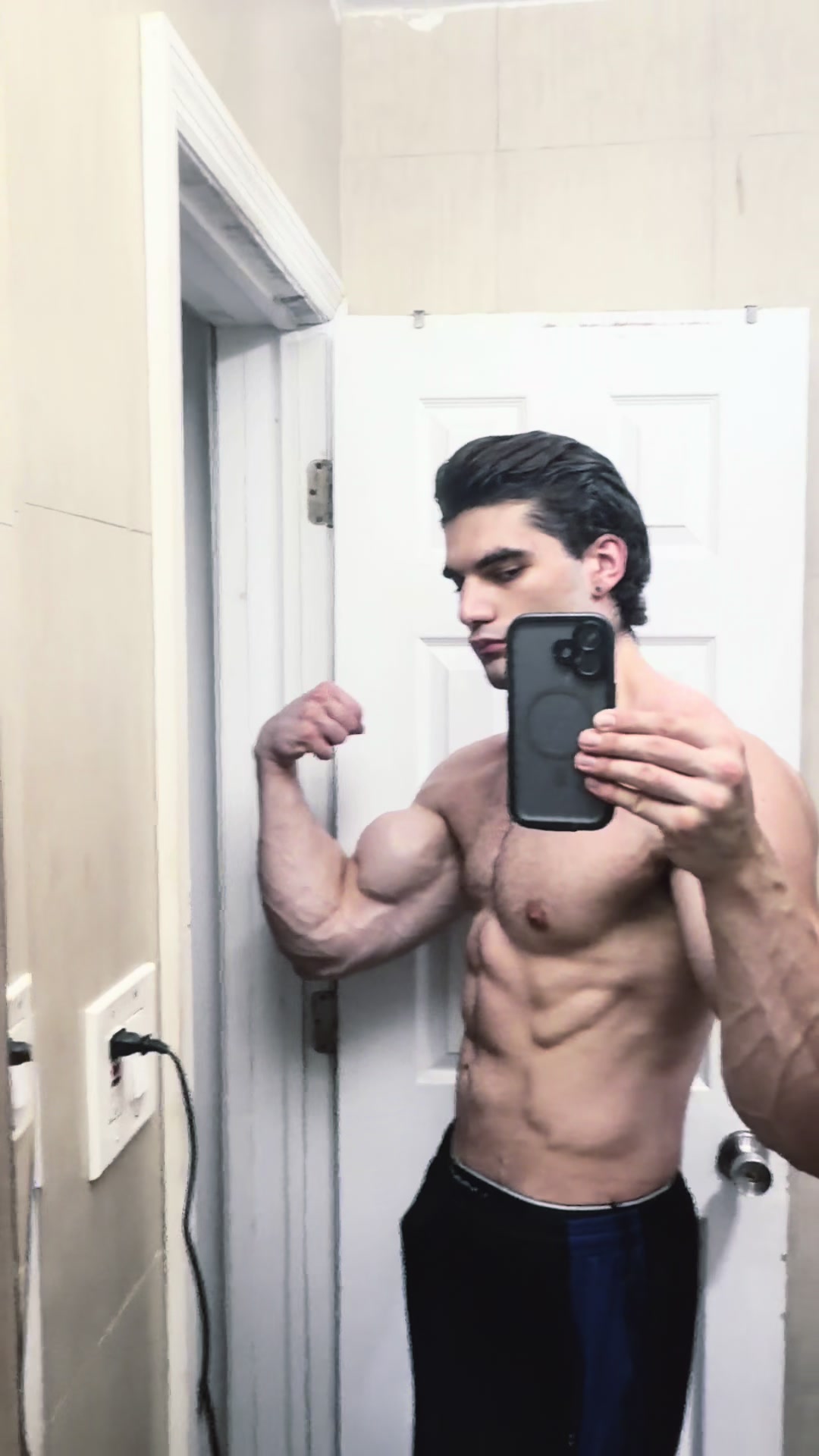 @qayro9