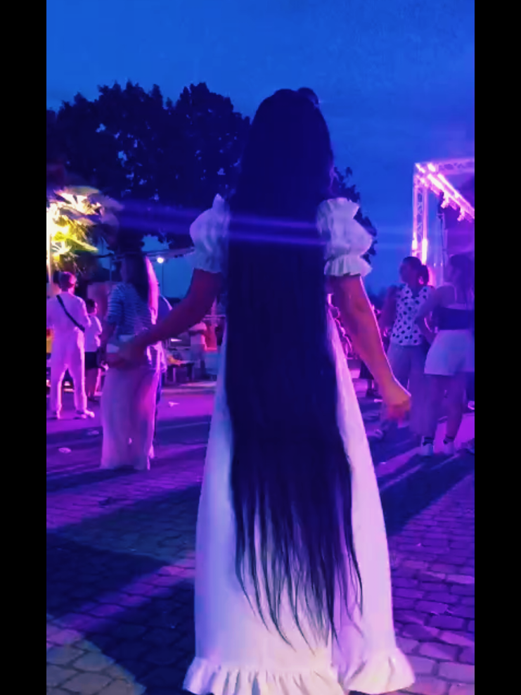 @MONICA RAPUNZEL LONG HAIR