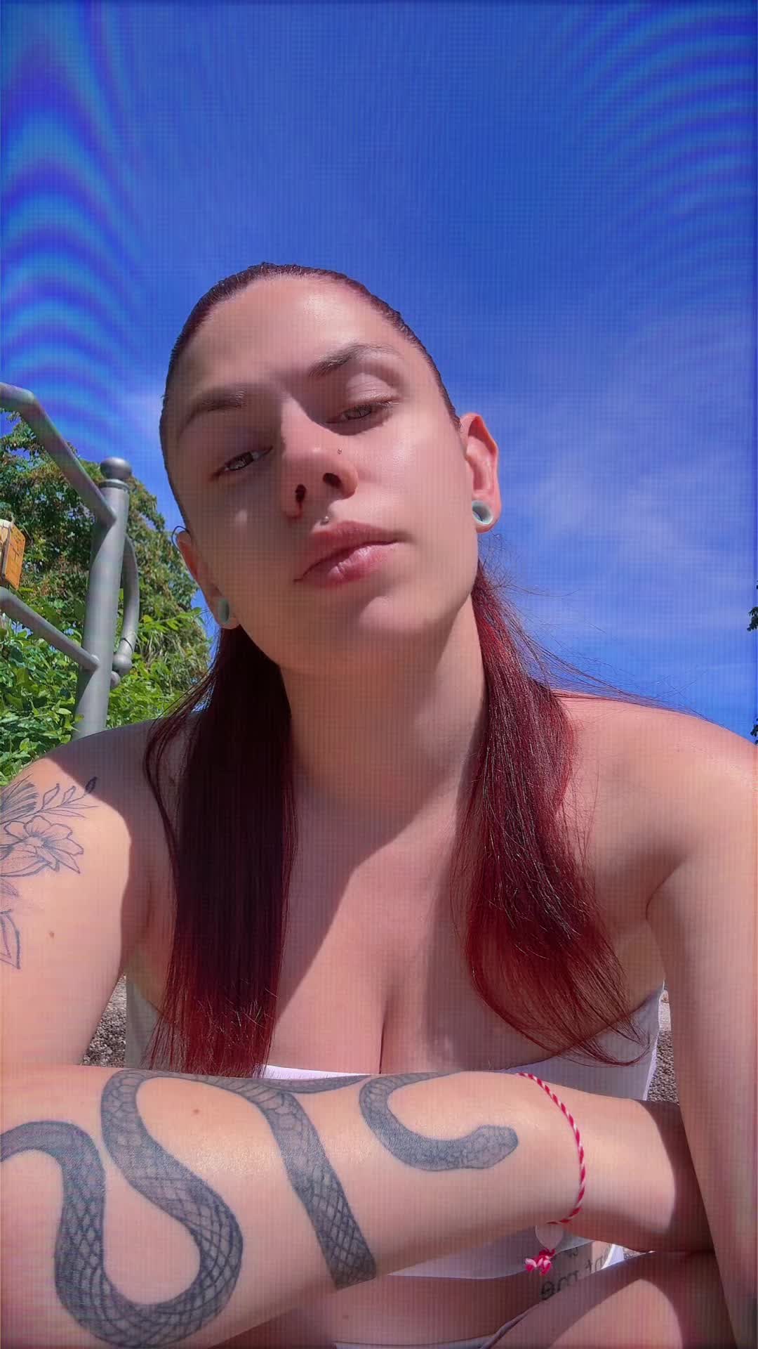 @[&Xi;&bull;F&bull;N]