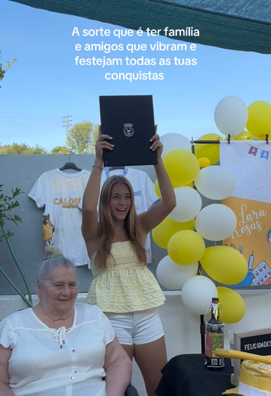 @Lara Rosas