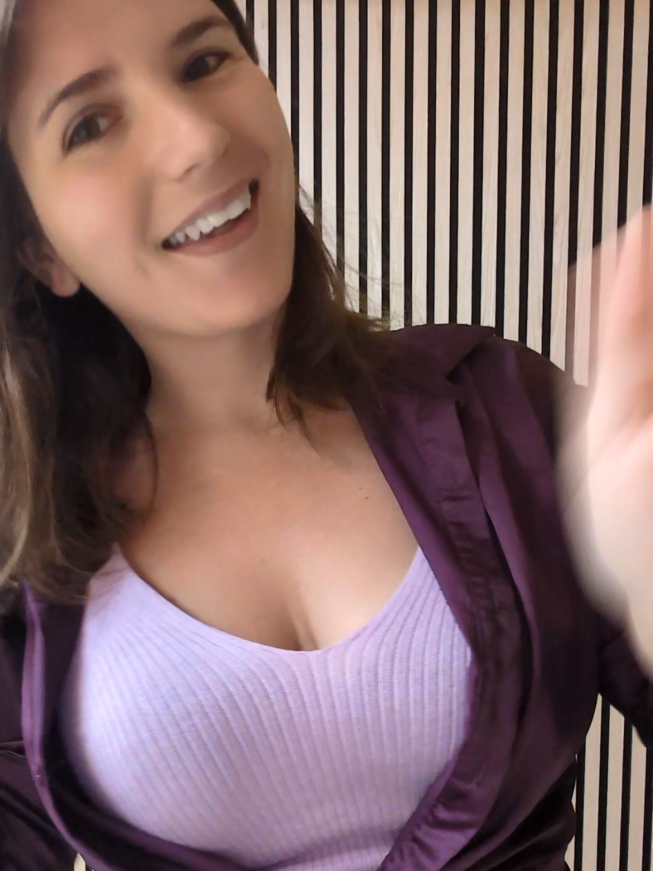 @justme-elena