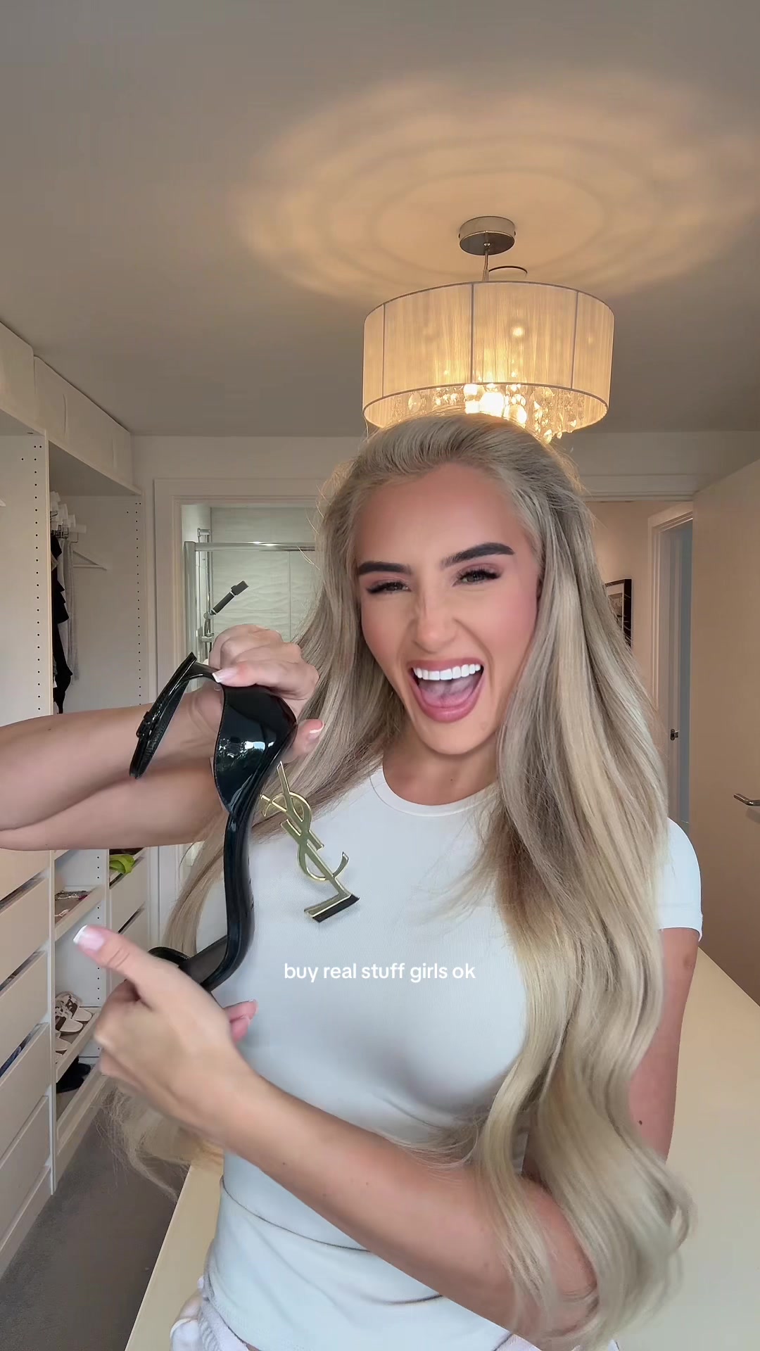 @HollyDemicol