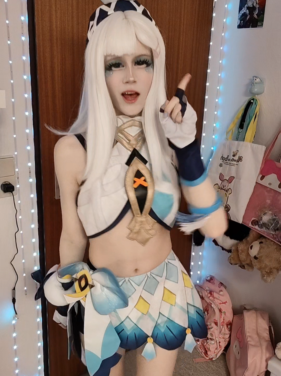 @:D
