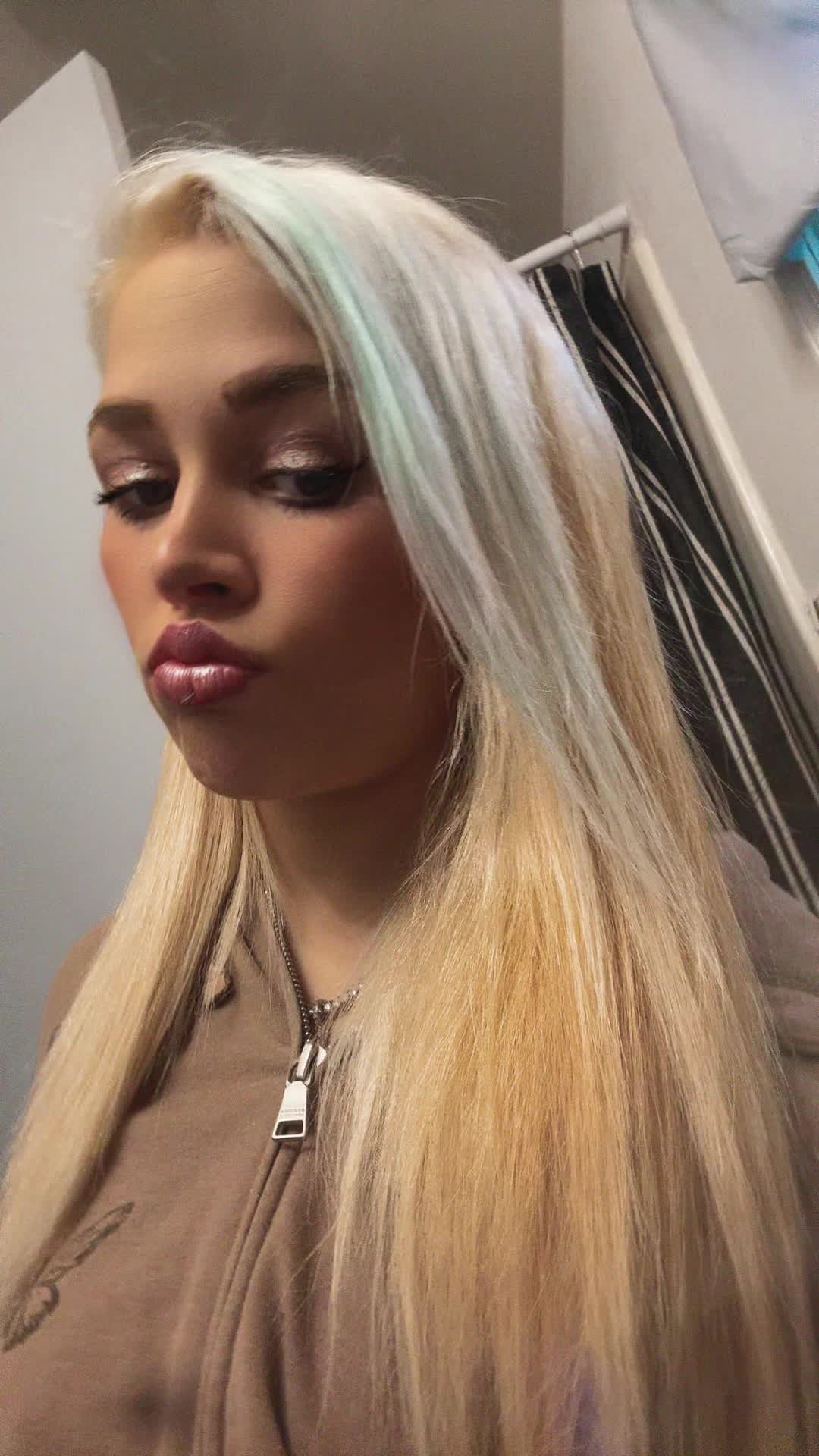 @victoriahyde_23